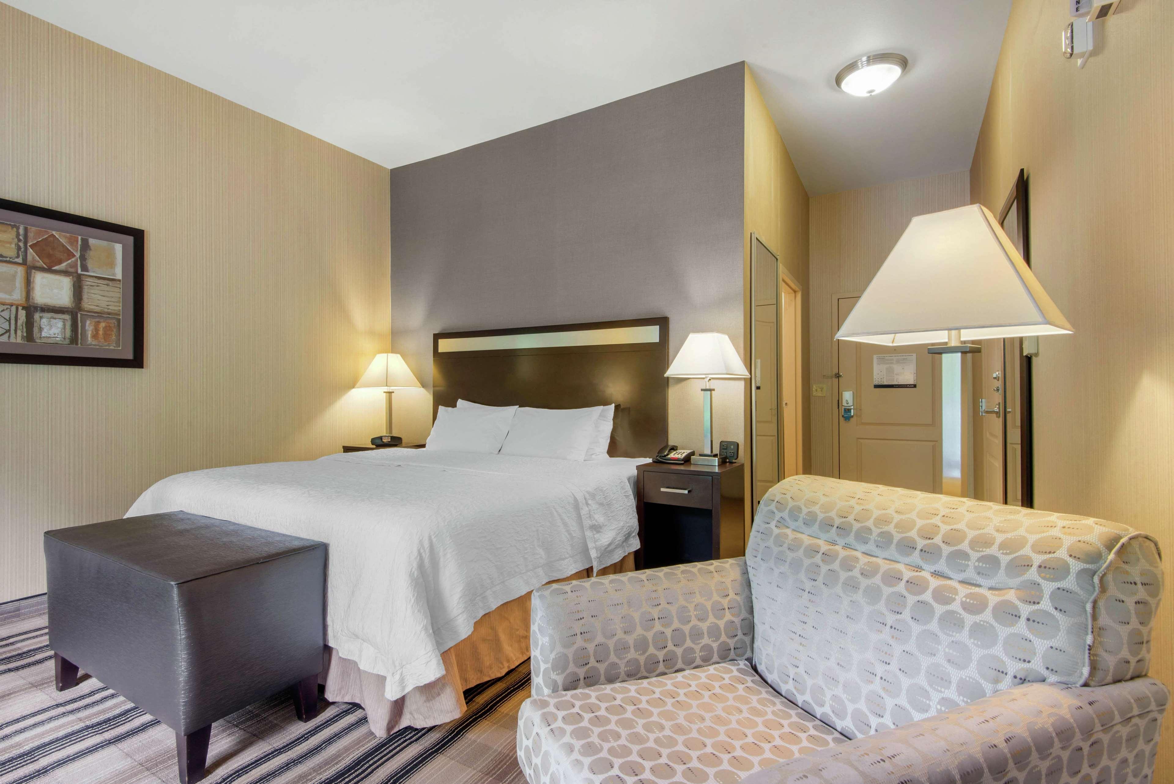 Hampton Inn Meadville Exterior photo