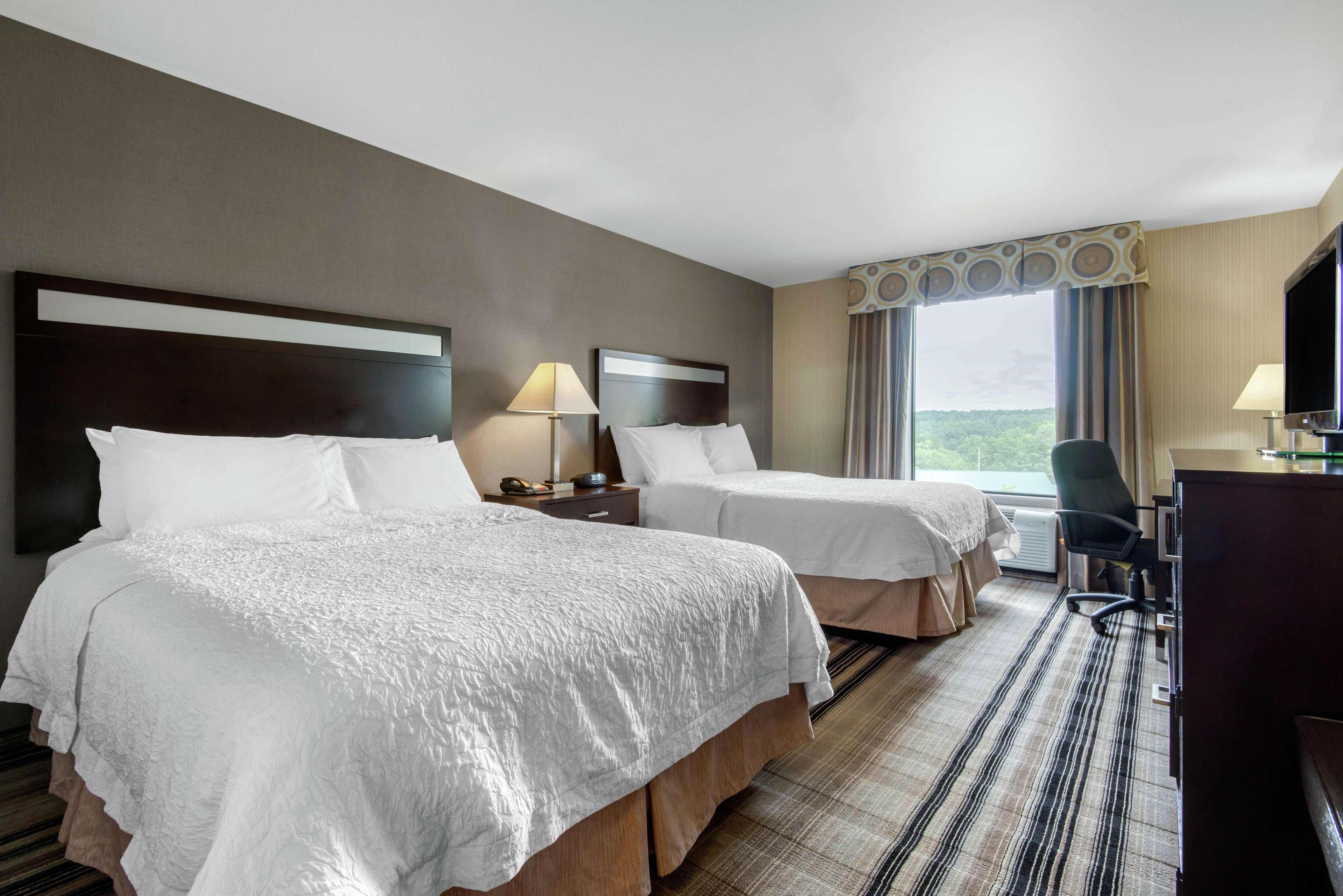 Hampton Inn Meadville Exterior photo