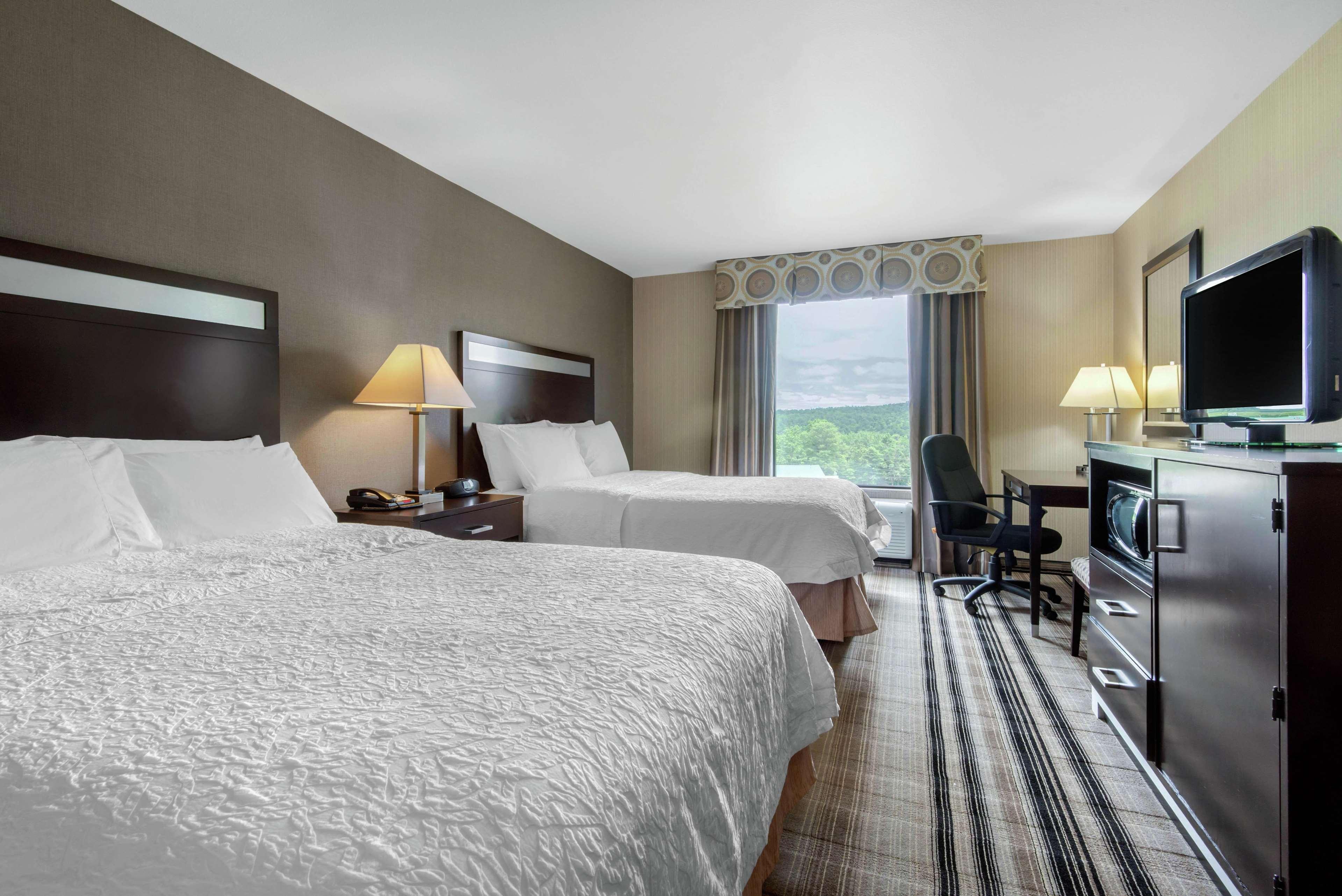 Hampton Inn Meadville Exterior photo