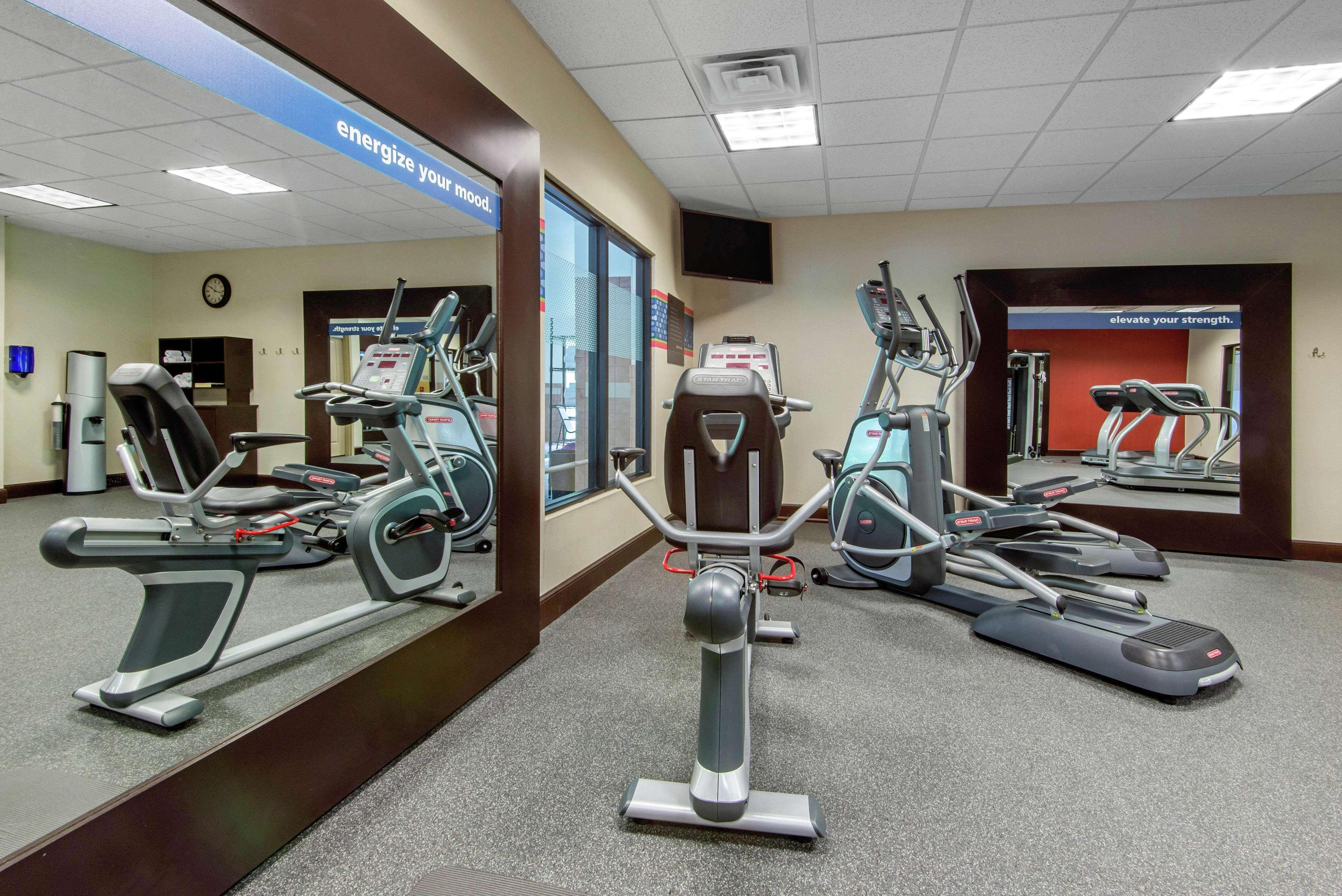 Hampton Inn Meadville Exterior photo