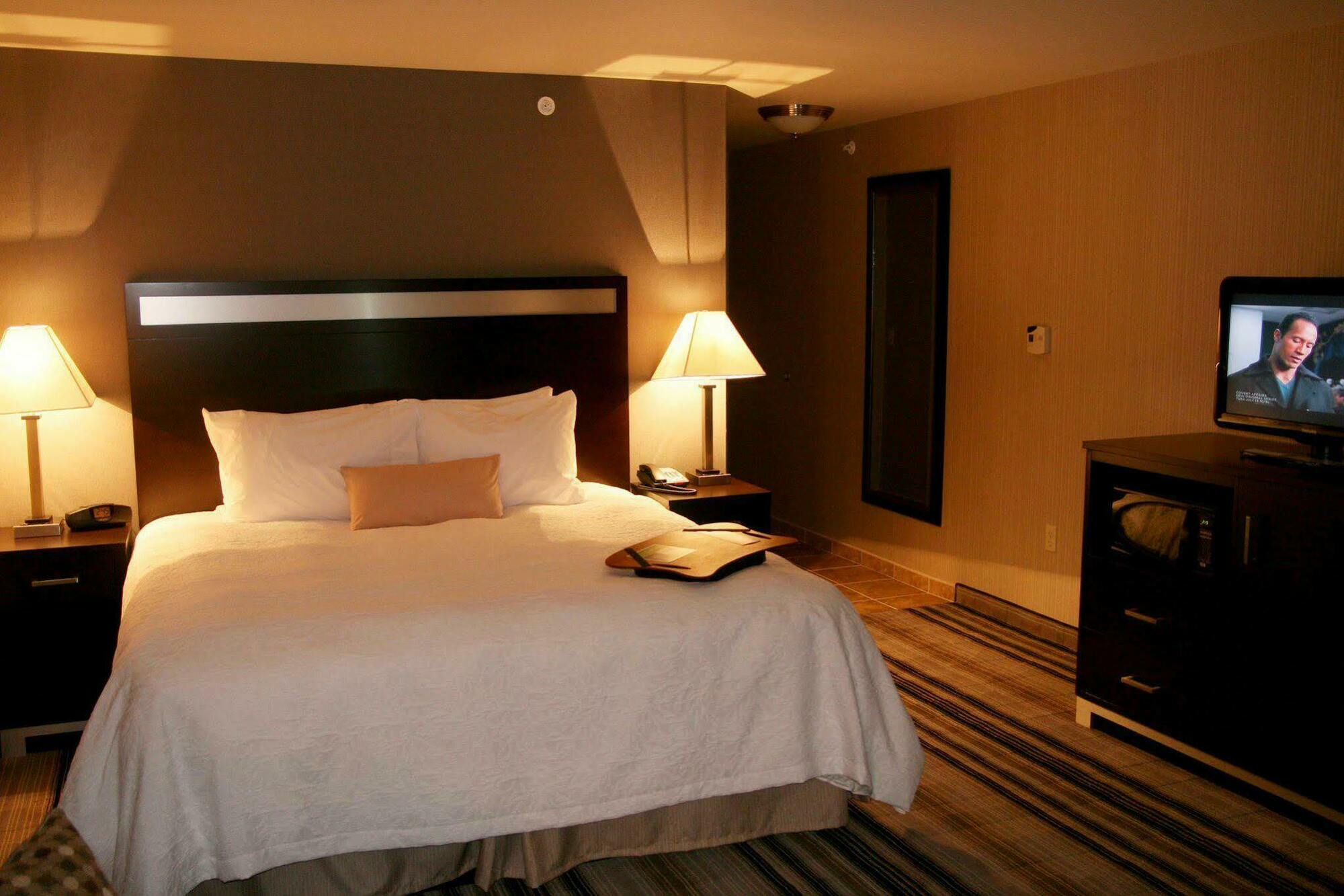 Hampton Inn Meadville Room photo